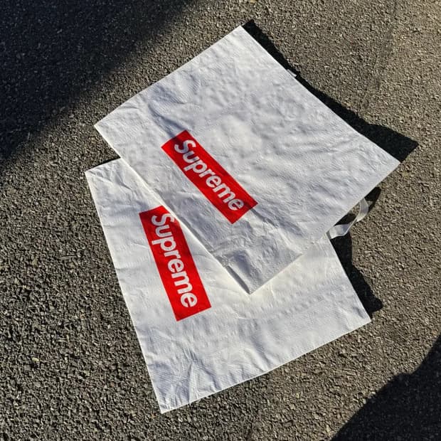 (1장/10장) 슈프림 리유저블백 대 (+레드 박스로고 스티커)