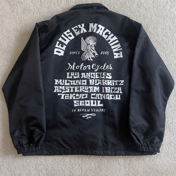 데우스 코리아 데빌 어드레스 코치 블랙 M 사이즈 양도합니다