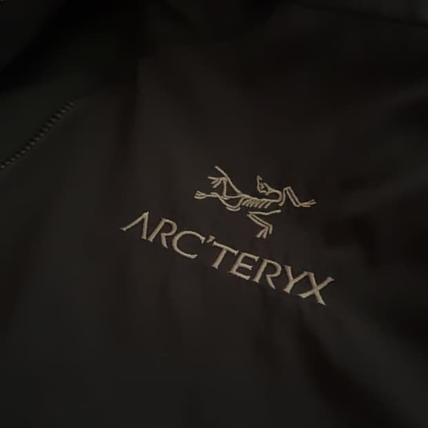 아크테릭스 아톰 후디 xs