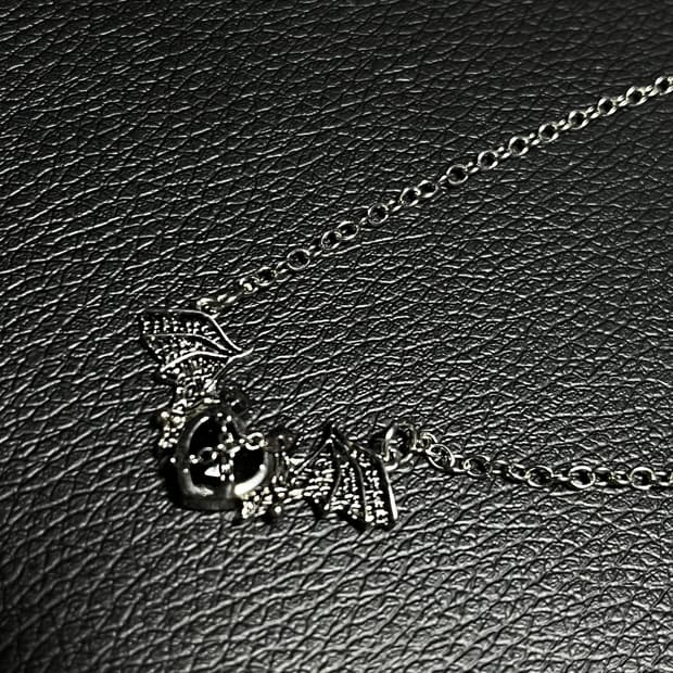 Dark Ember Heart Grunge Necklace ::