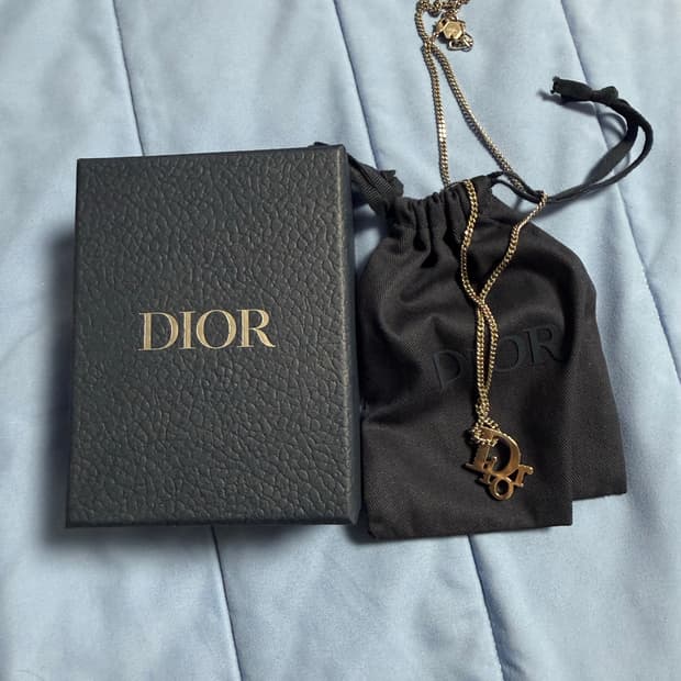 디올 오블리크 펜던트 목걸이