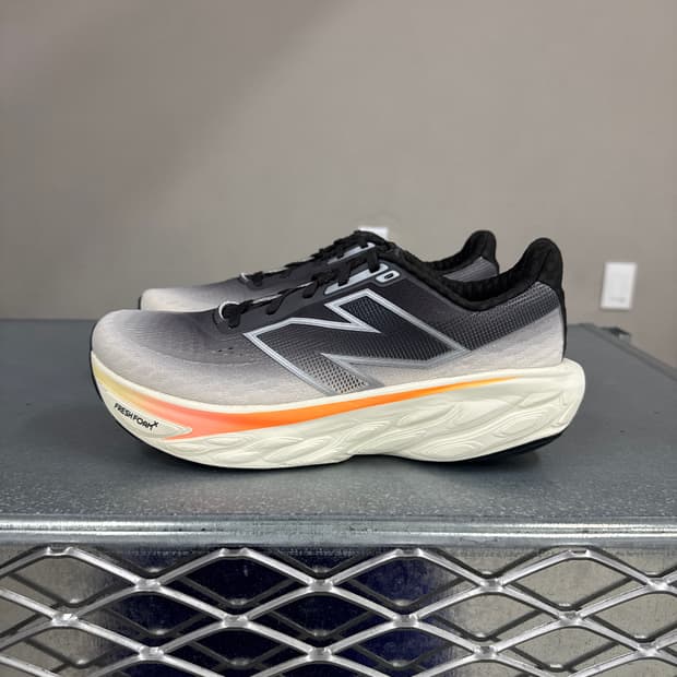 뉴발란스 프레쉬 폼 1080 260