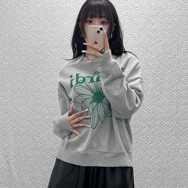 마르디 메르크디 빈티지 시그니처 플라워 맨투맨 M C11193