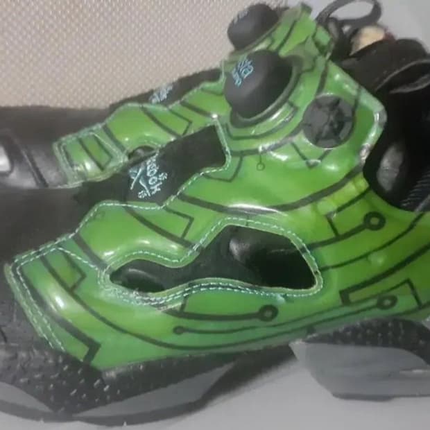 REEBOK 리복 퓨리 트론 한정판
