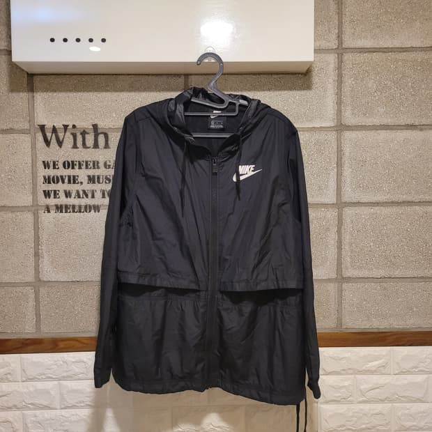 나이키 우먼 리펠 윈드러너 XL