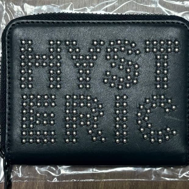 히스테릭 글래머 로고 스터드 라운드 집 미니 월렛 블랙