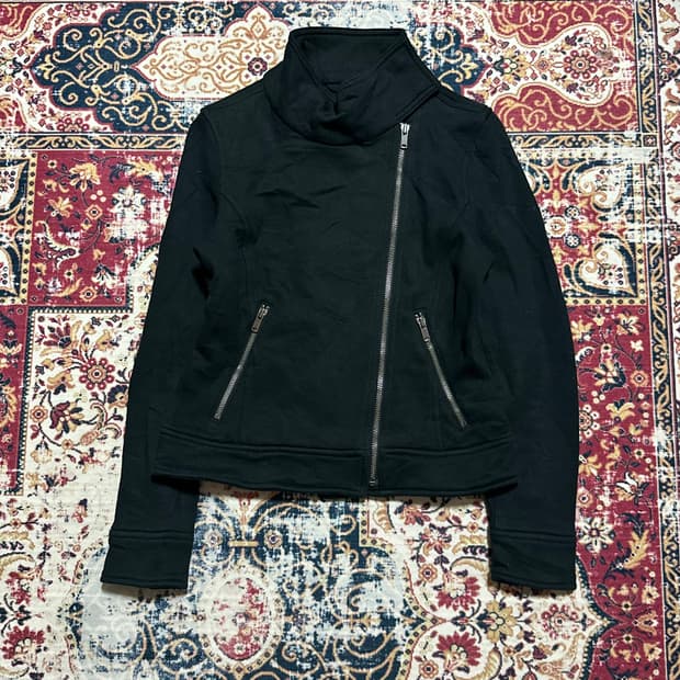 갭 펑크 와투케 넥초커 집업