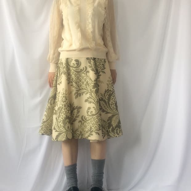 Lace trimming top