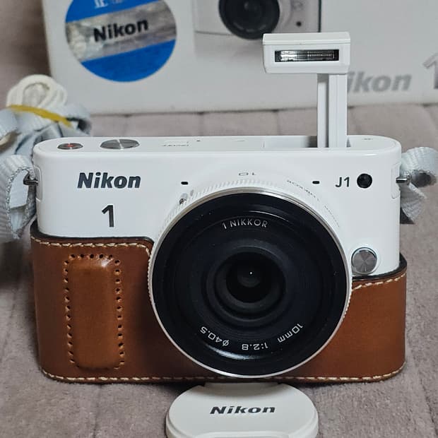 니콘 Nikon 1 J1 미러리스 카메라