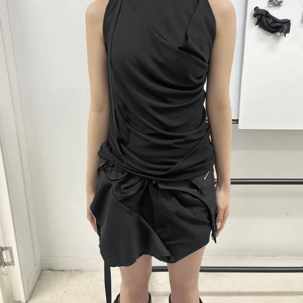 Flare up Draped Sleeveless Top