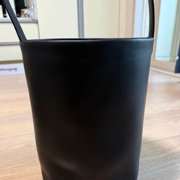 더로우 파크백 미디움 판매합니다