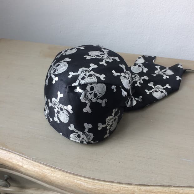 skull pattern hat
