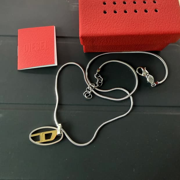 디젤 목걸이
