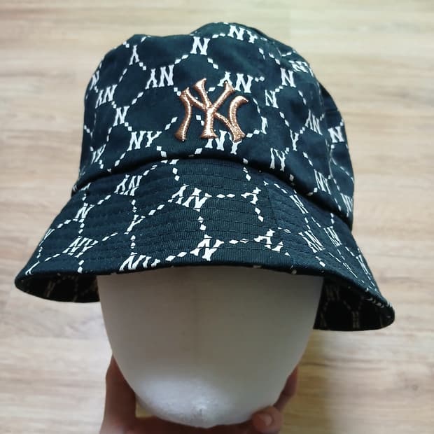 MLB 엠엘비 모노그램 금자수 버킷햇 벙거지 모자