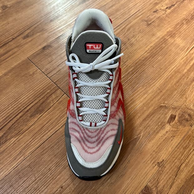 나이키 에어맥스 TW 270