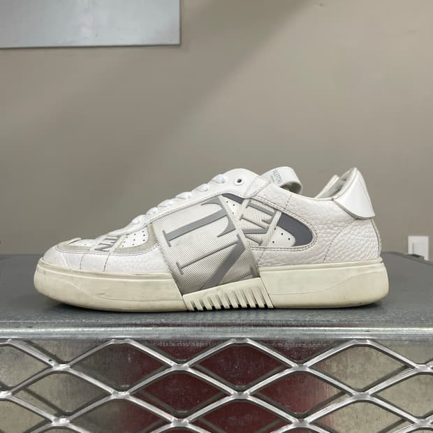 발렌티노 로고 밴드 스니커즈 40