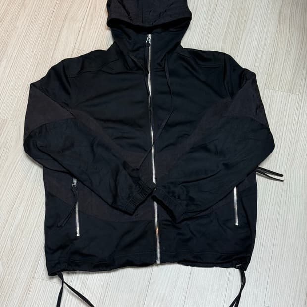 [M] 강혁 에어백 패치 저지 후드 점퍼