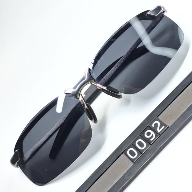 일본 수입 선글라스/빈티지 랩어라운드 y2k 사이버 스포티룩 레트로 패션