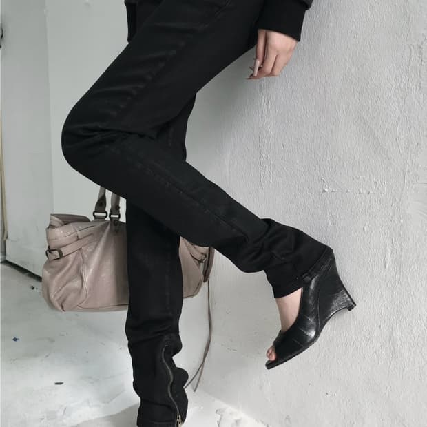 kyoiii classic croc wedge heels