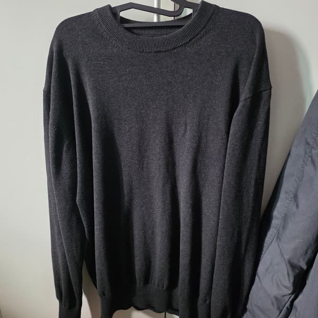 (L)애습 에센셜 코튼 크루넥 니트 멜란지 챠콜