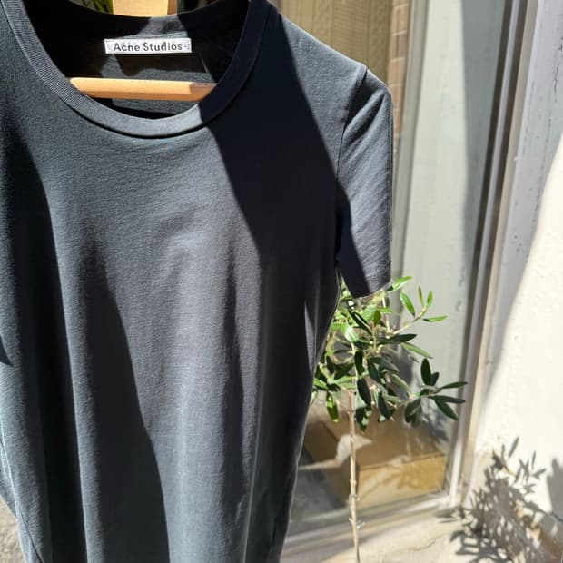 Acne Studios 베이직 슬림핏 반팔 티셔츠