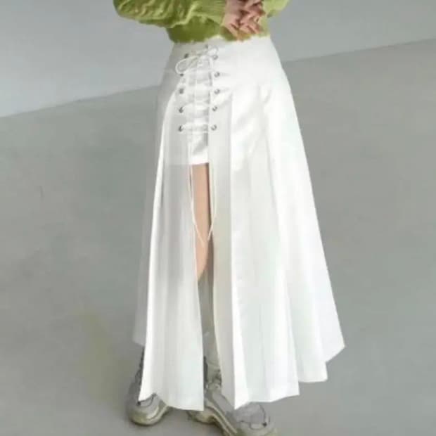 체리퀴리 아일렛 롱스커트 화이트 1사이즈