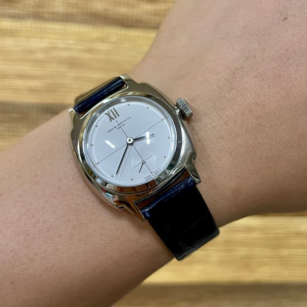 VAGUE WATCH 바그워치 쿠신 소피아 손목시계