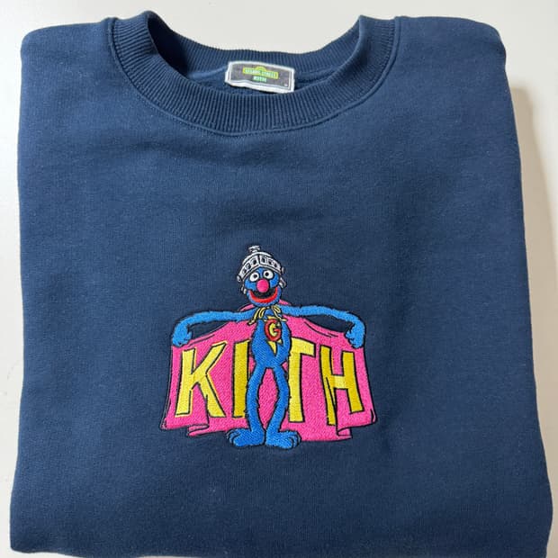 Kith x sesame street 맨투맨 판매합니다.