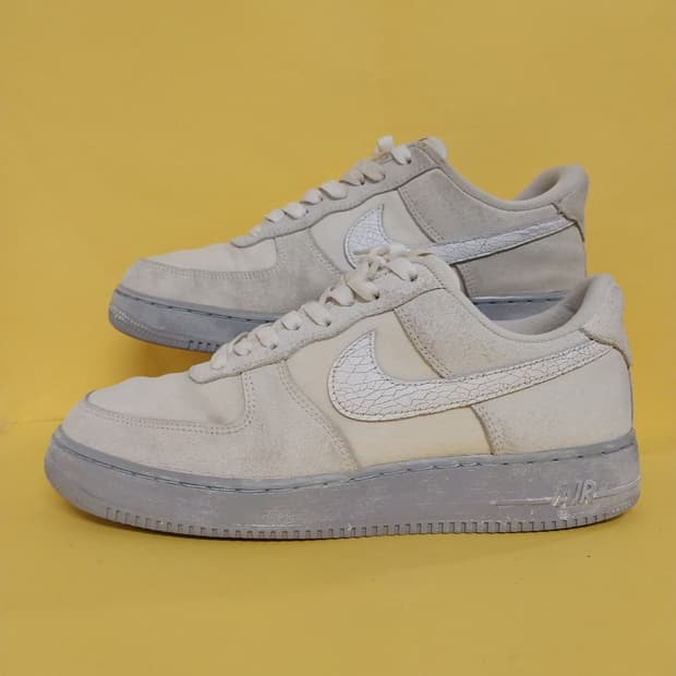 남성 나이키 에어포스1 07 LV8 EMB 운동화 (265)