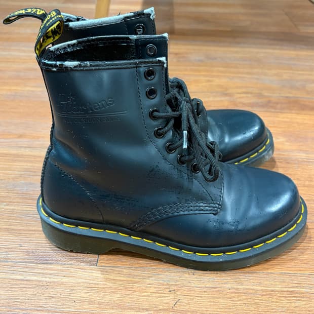 Dr. martens 1460 8홀