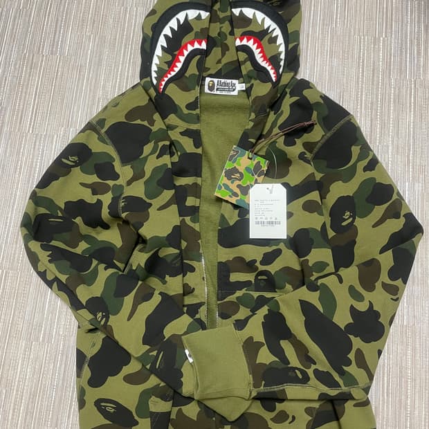 택o새상품)25fw L 베이프 퍼스트 카모 녹계 샤크 후드집업 bape