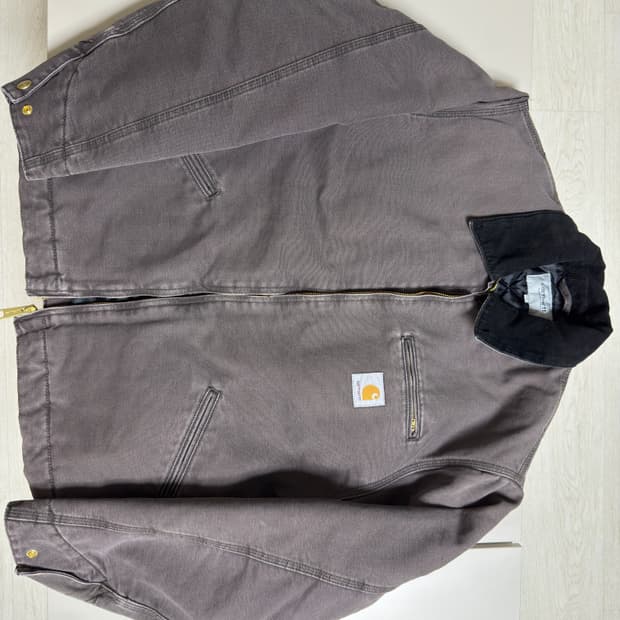 칼하트 WIP OG 디트로이트 자켓 토바코 블랙