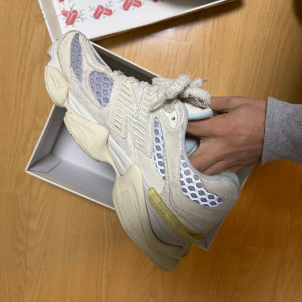 New Balance 9060 Bricks & Wood 9.5