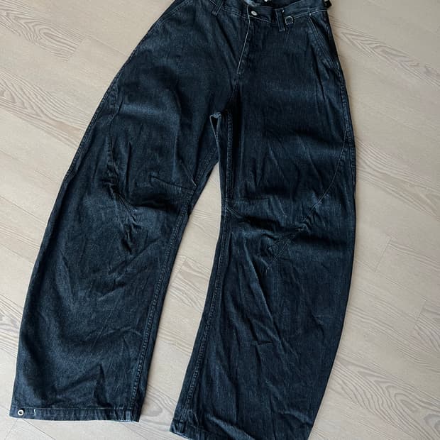 아르반 트리플 커브드 팬츠 3사이즈 