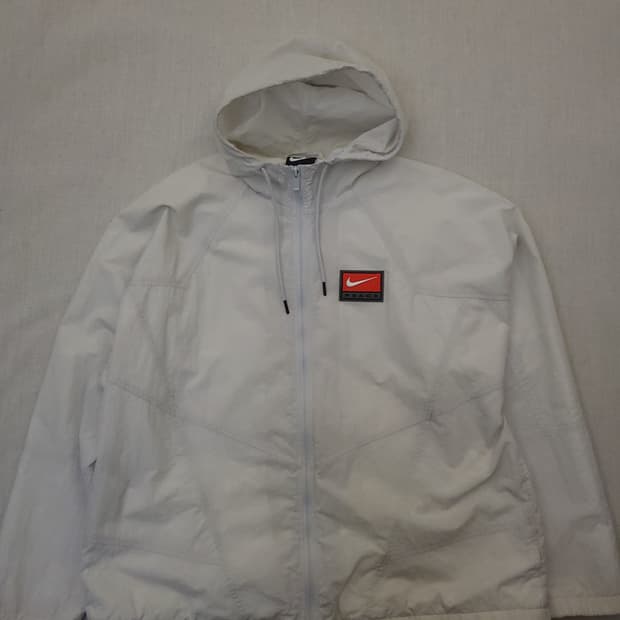 나이키 화이트 후드 바람막이 자켓 XL
