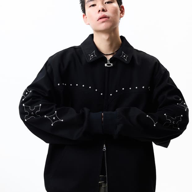 크리틱 스터드 아우터