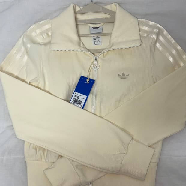 아다다스 크롭 집업 XS