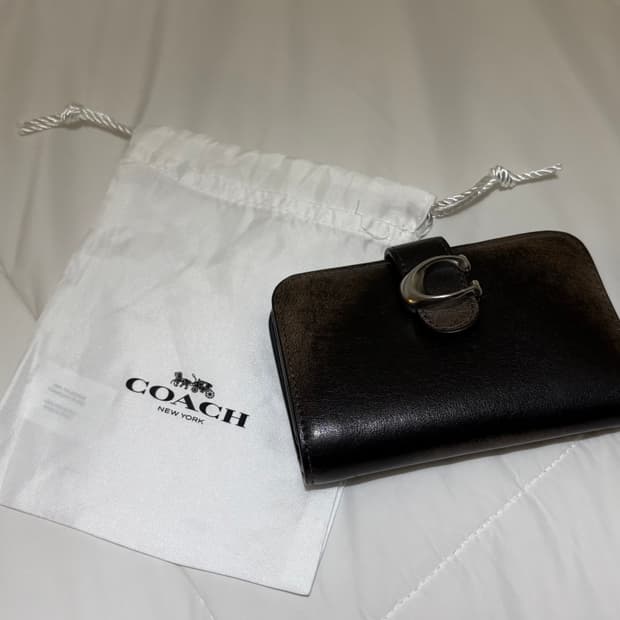 Coach 태비 월렛 인 러브드 레더