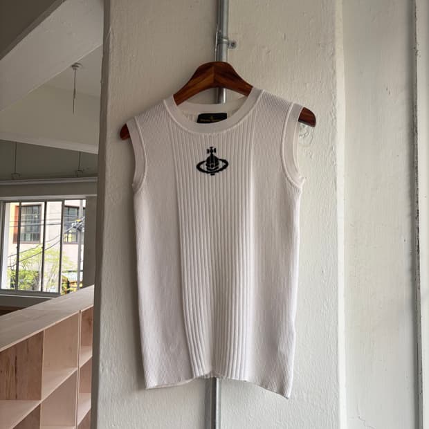 비비안 웨스트우드 ORB 민소매