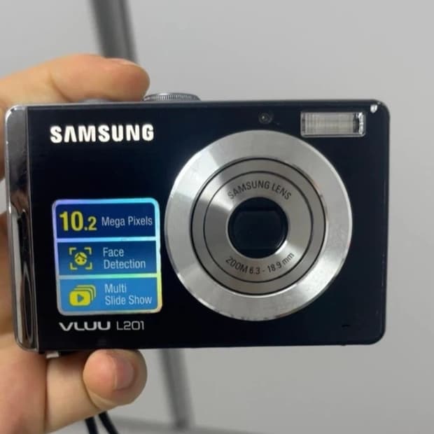 VLUU L201 디지털 카메라