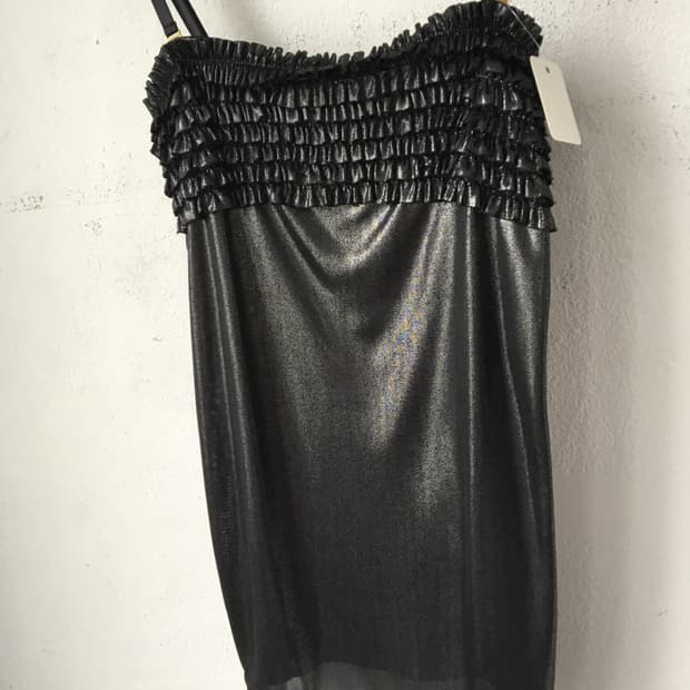 Frill point glitter nsleeveless