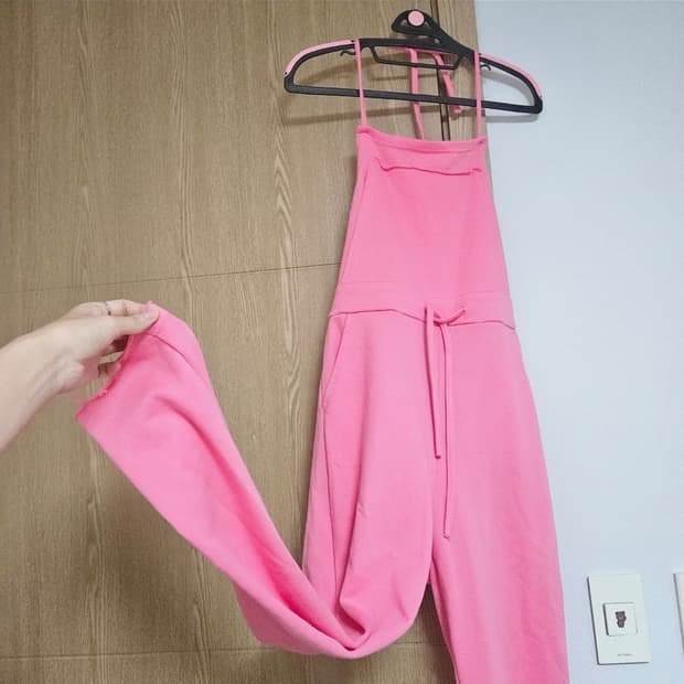 귀여운 핫핑크 멜빵 바지 면 점프수트 원피스 팬츠슈트