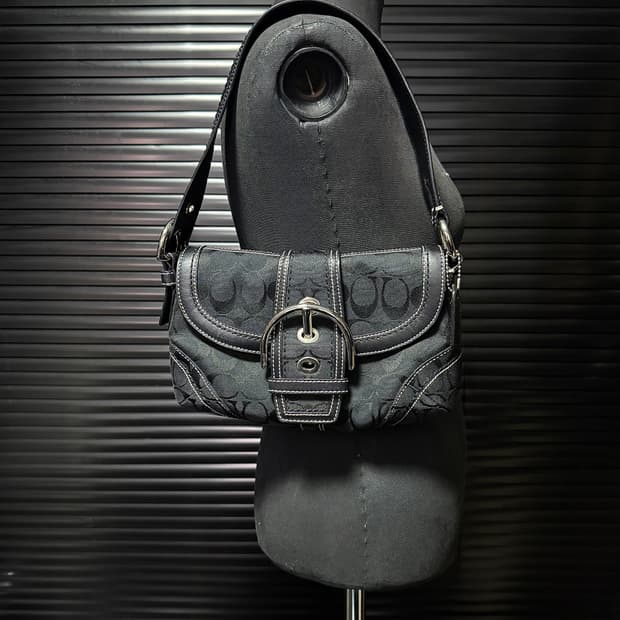 코치 시그니처 버클 로고 가죽 블랙 숄더백 토드백 가방 락시크 웨스턴