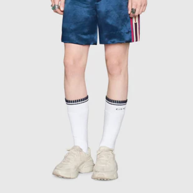 새상품 구찌 양말 로고 화이트 & 블랙 코튼 삭스