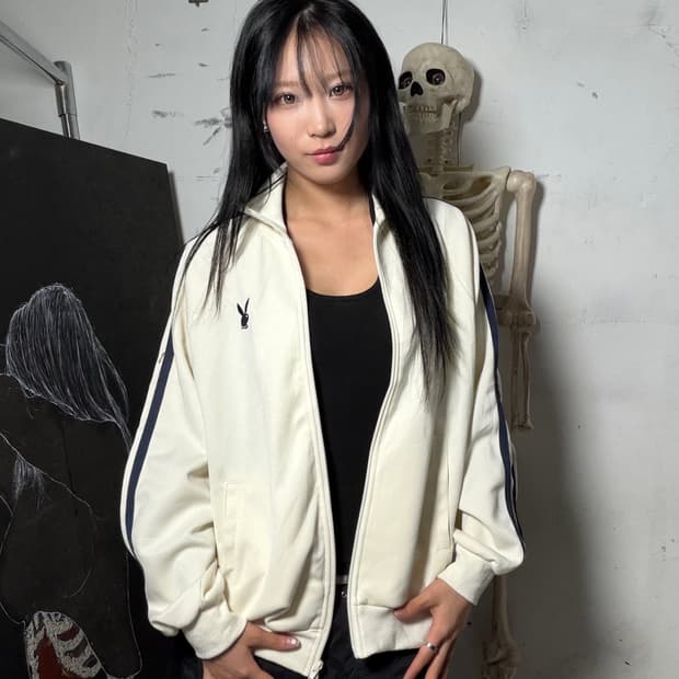 JPN 플레이보이 아이보리 오버핏 져지 