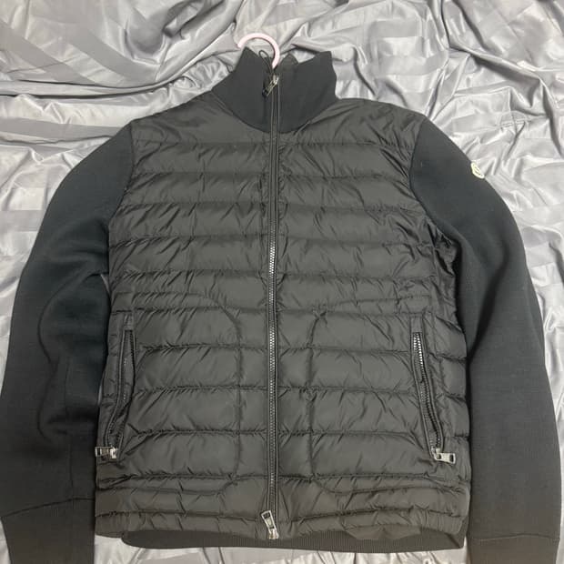 몽클레어 니트패딩