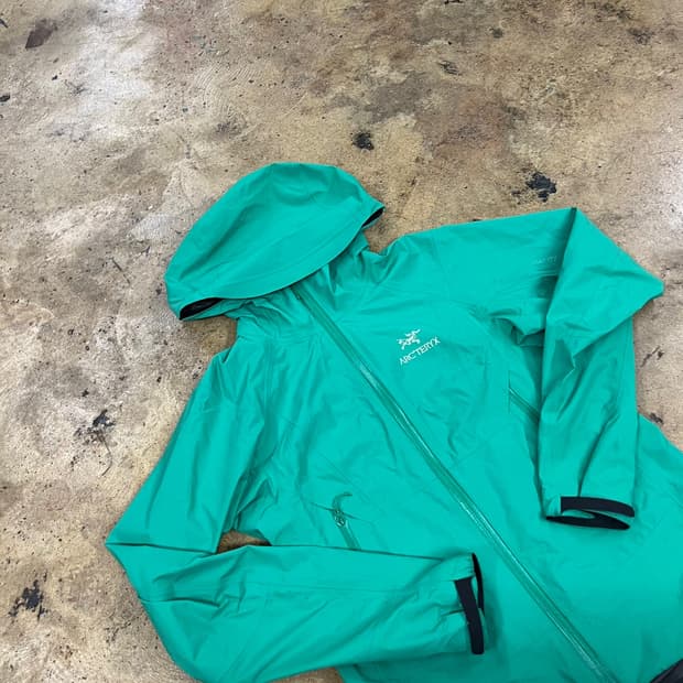 [정품/S] 아크테릭스 고어텍스 자켓 그린 b18