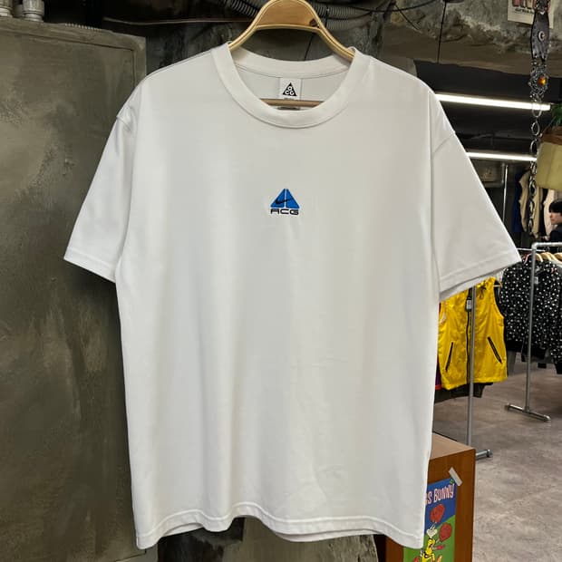 나이키 ACG 반팔티 화이트 L #csz499