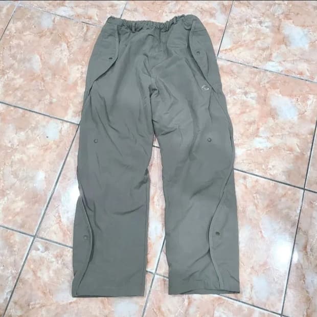 22FW 산산기어 웨이브 팬츠 (카키색)