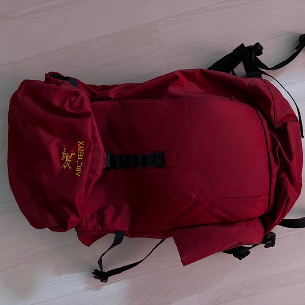 아크테릭스 Jerico 백팩 버건디 40L